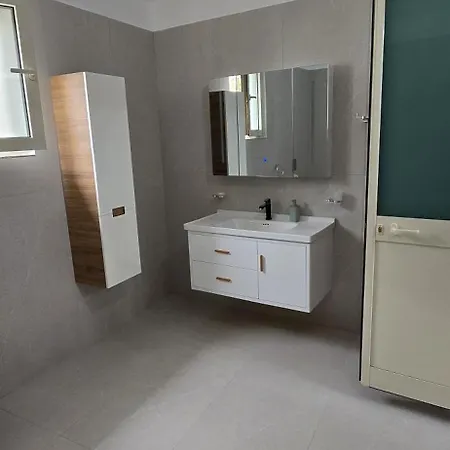 Bjorn Renting Tepelene